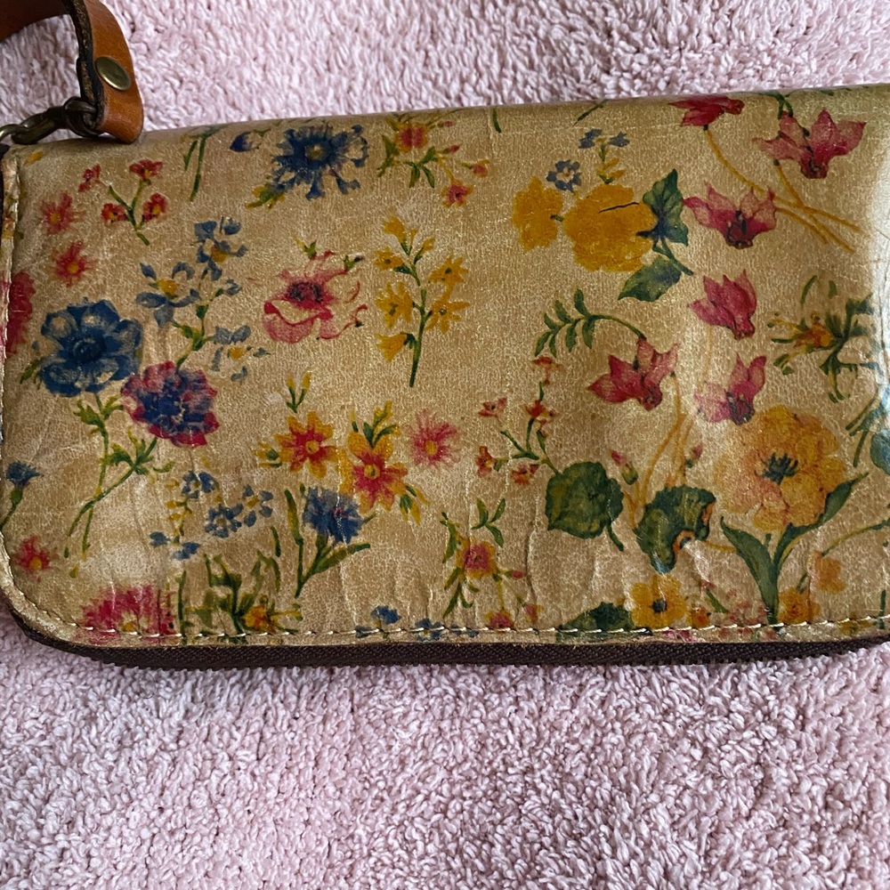 Patricia Nash Gold Floral Clutch